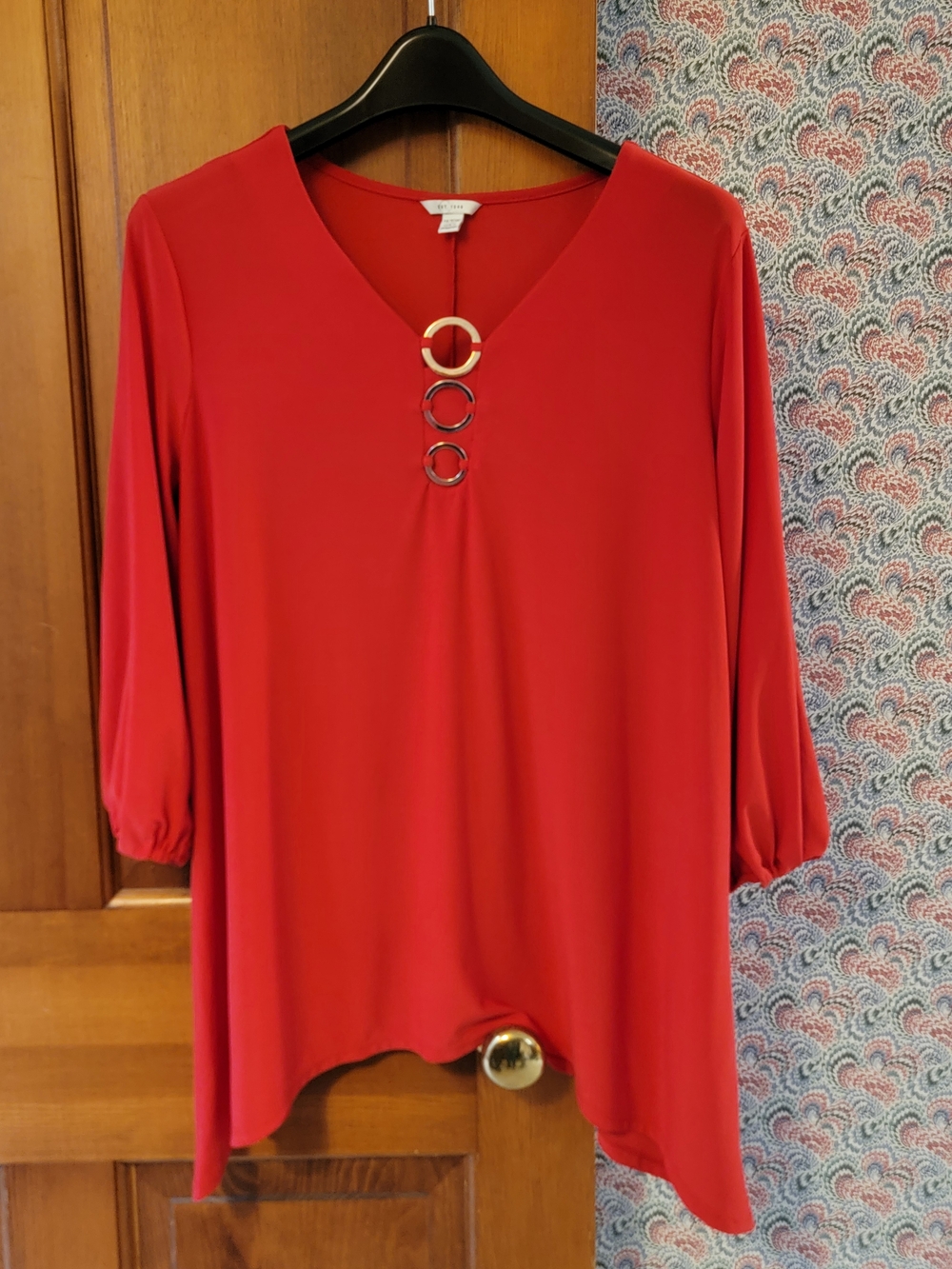 Cato Plus Size 14/16W Red V-Neck Tunic Blouse Silver Ring Hardware